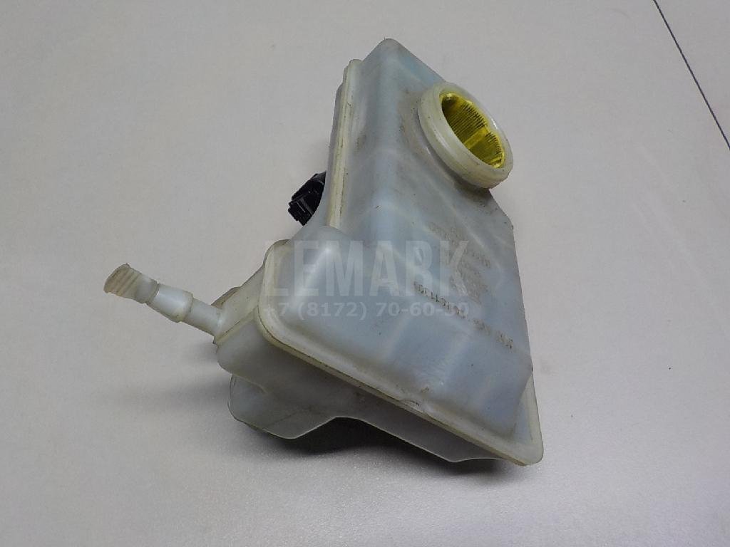 Бачок главного тормозного цилиндра