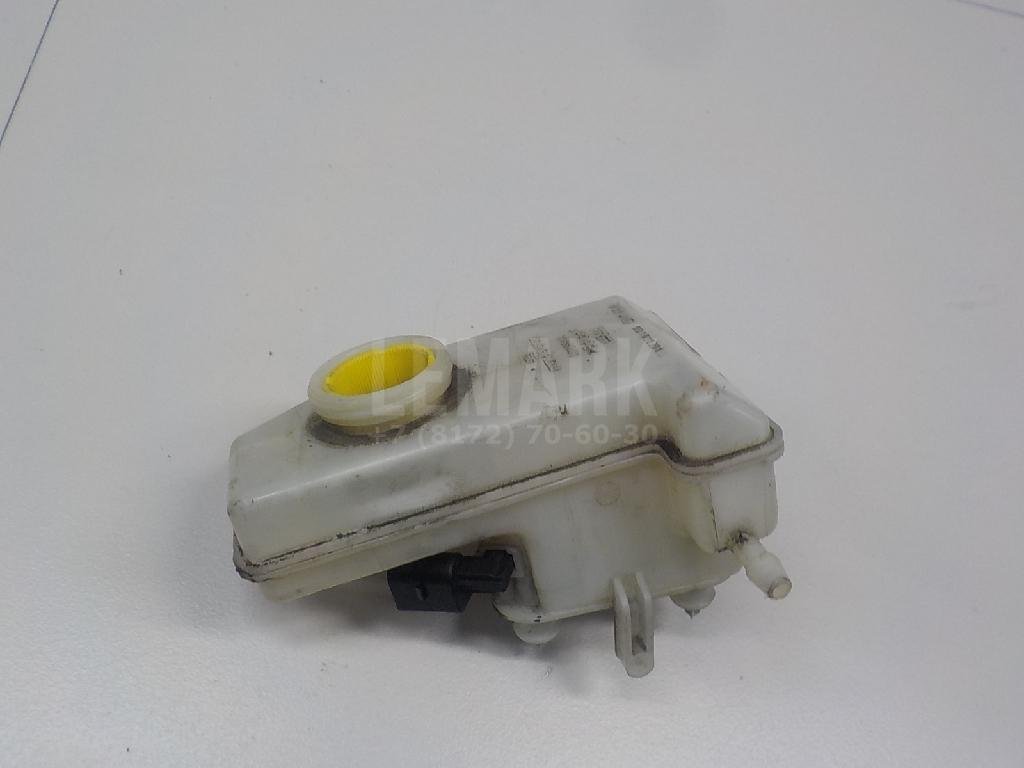 Бачок главного тормозного цилиндра