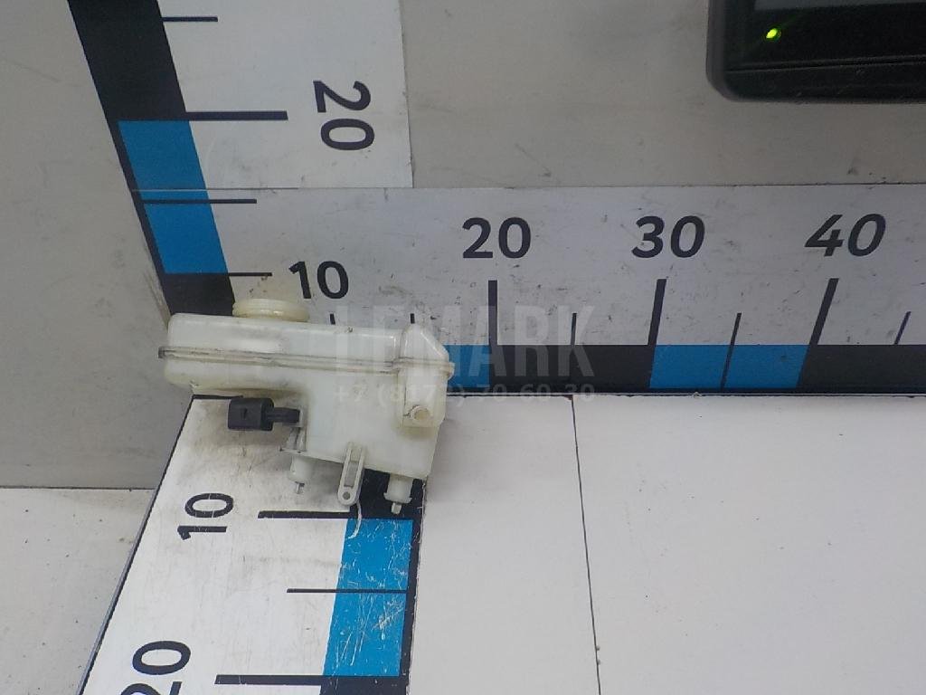 Бачок главного тормозного цилиндра