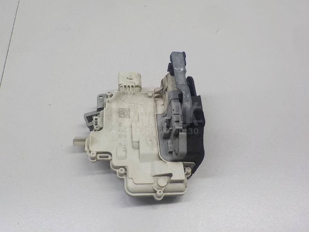 Замок двери задней правой