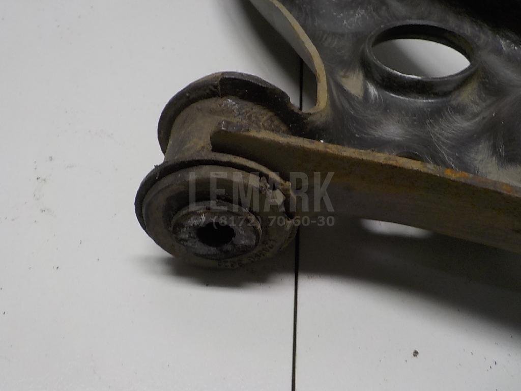 Рычаг передний правый