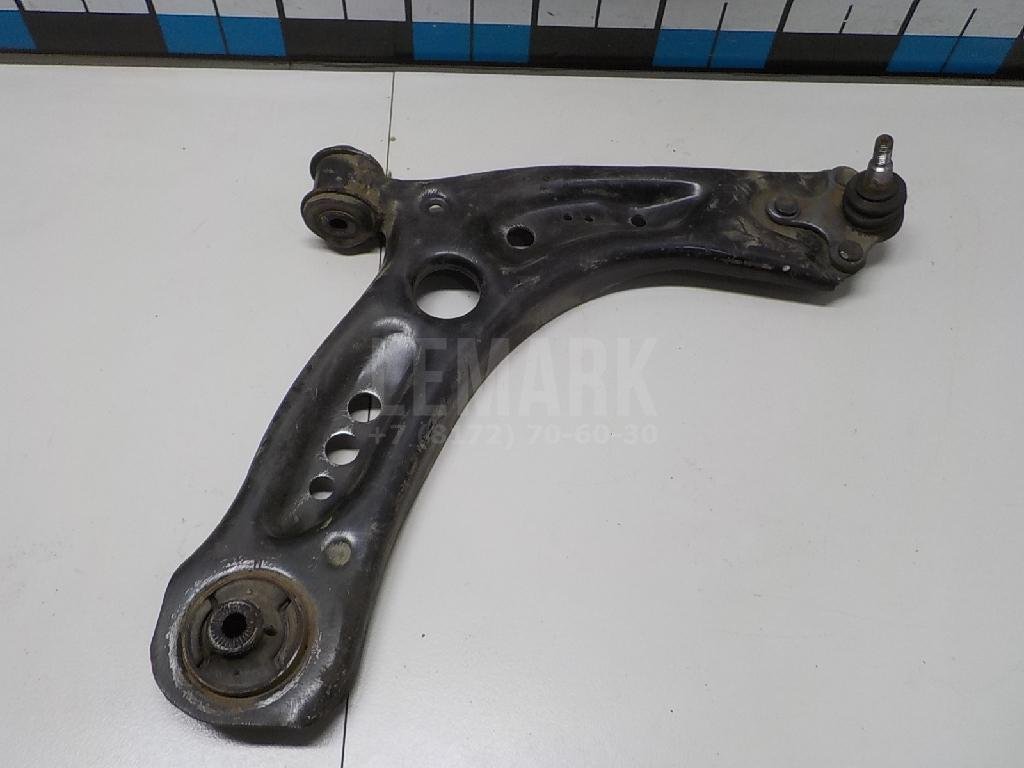 Рычаг передний правый