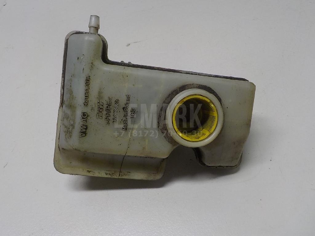 Бачок главного тормозного цилиндра