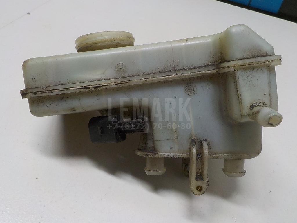 Бачок главного тормозного цилиндра