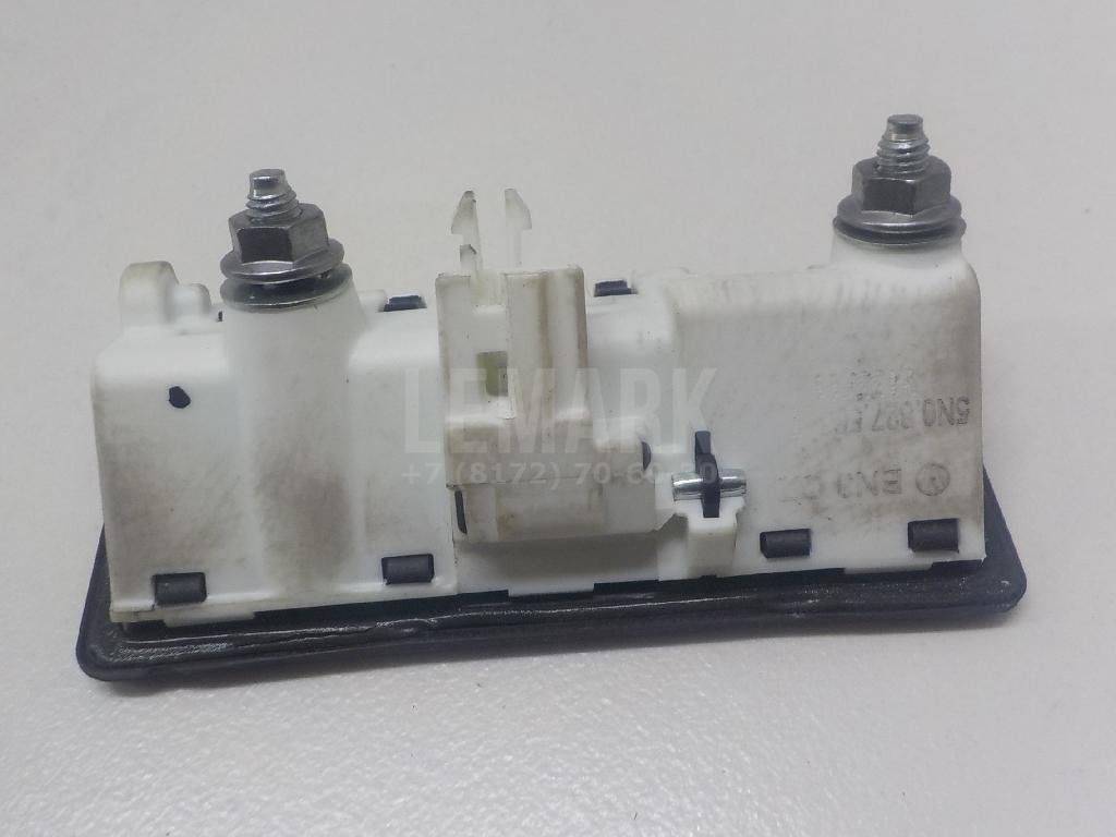 Кнопка открывания багажника