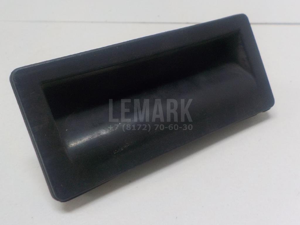 Кнопка открывания багажника