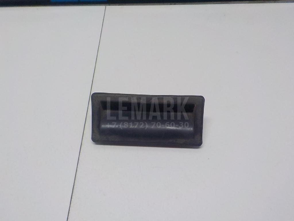 Кнопка открывания багажника