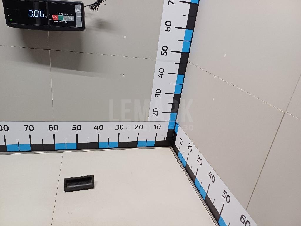 Кнопка открывания багажника