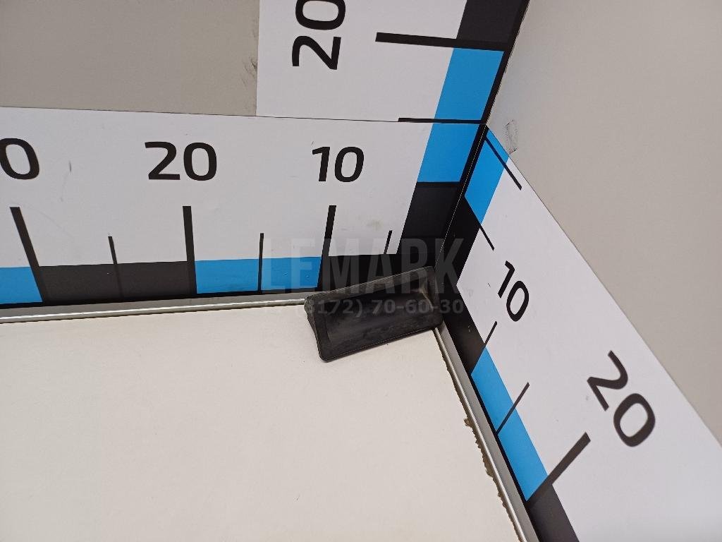 Кнопка открывания багажника