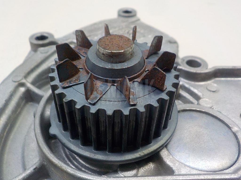 Насос водяной (помпа)