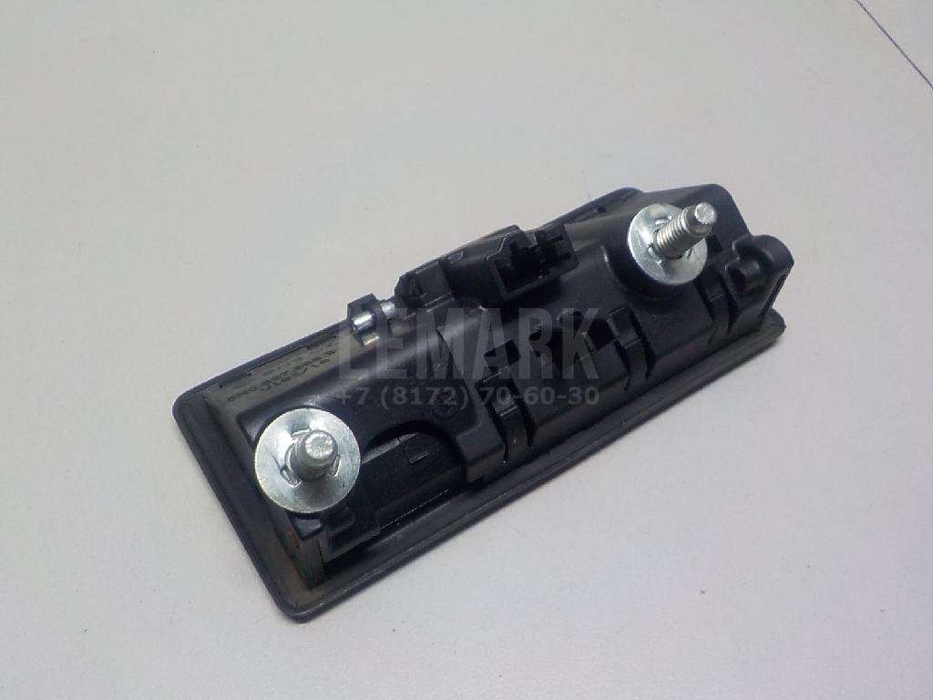 Кнопка открывания багажника