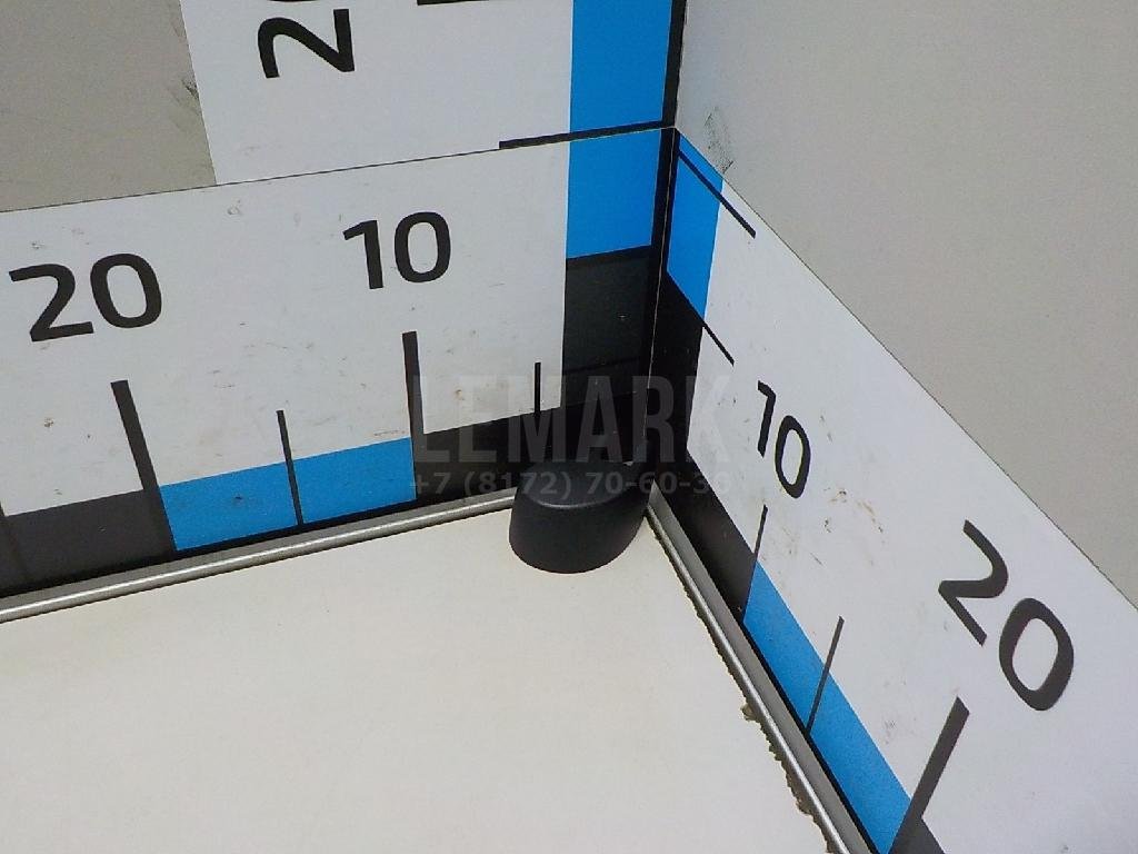 Крышка поводка стеклоочистителя