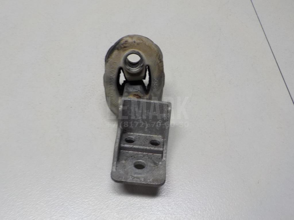 Кронштейн глушителя