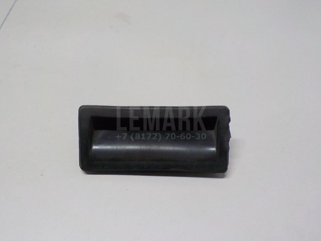 Кнопка открывания багажника