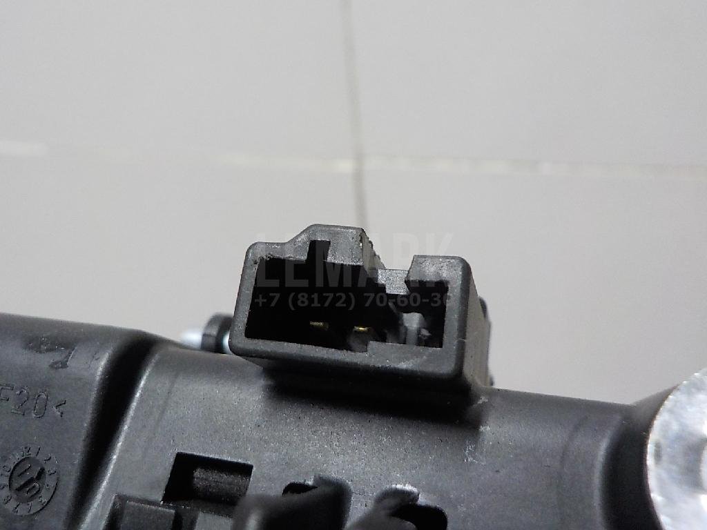 Кнопка открывания багажника