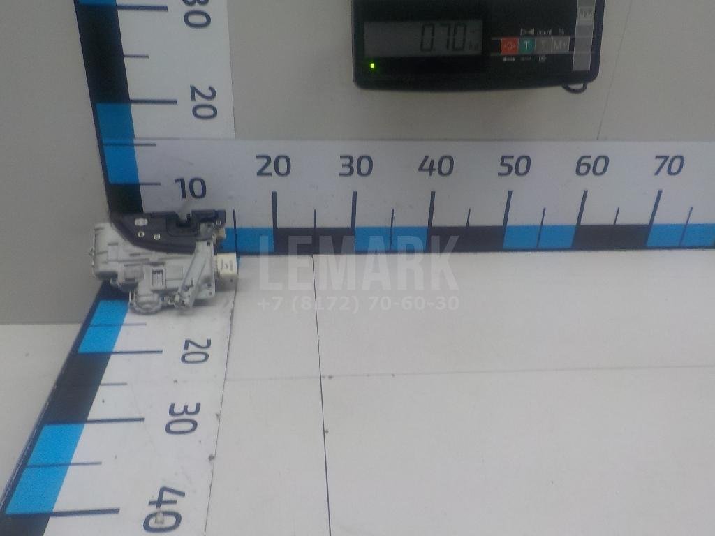 Замок двери задней правой