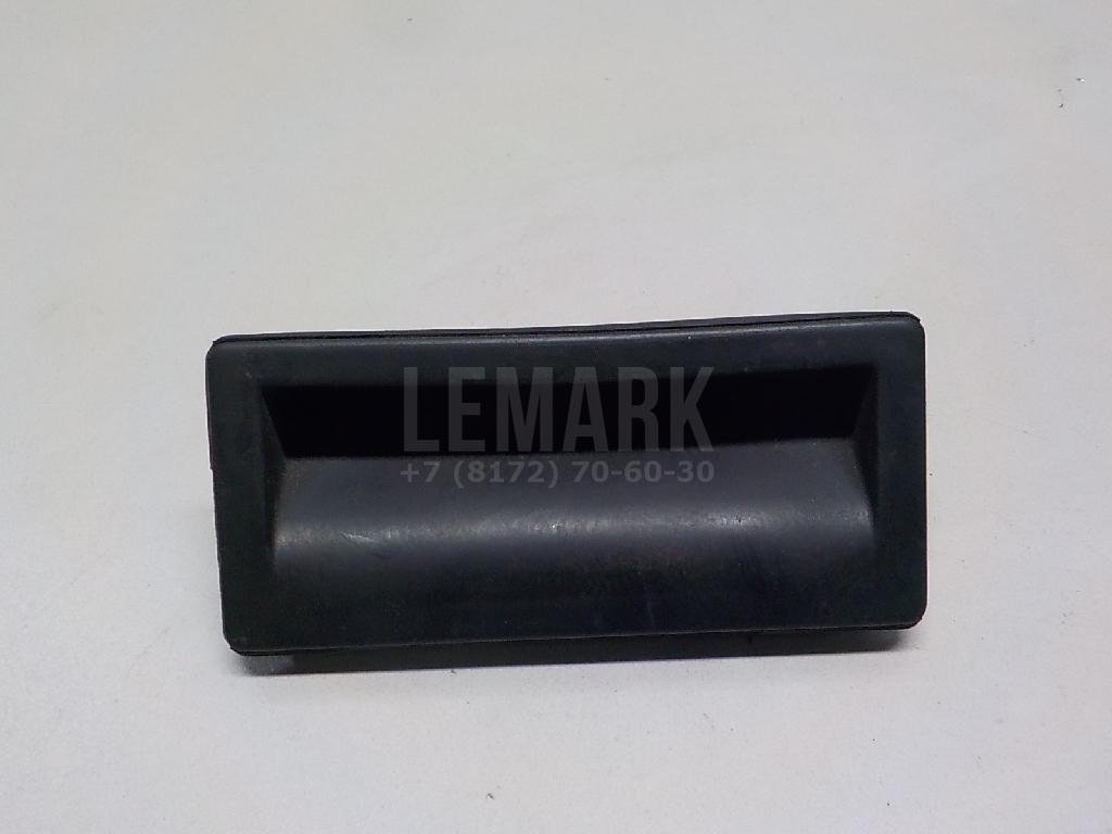 Кнопка открывания багажника