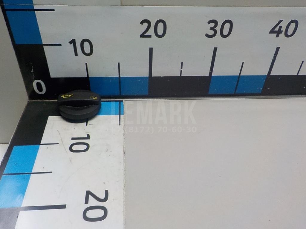 Крышка маслозаливной горловины