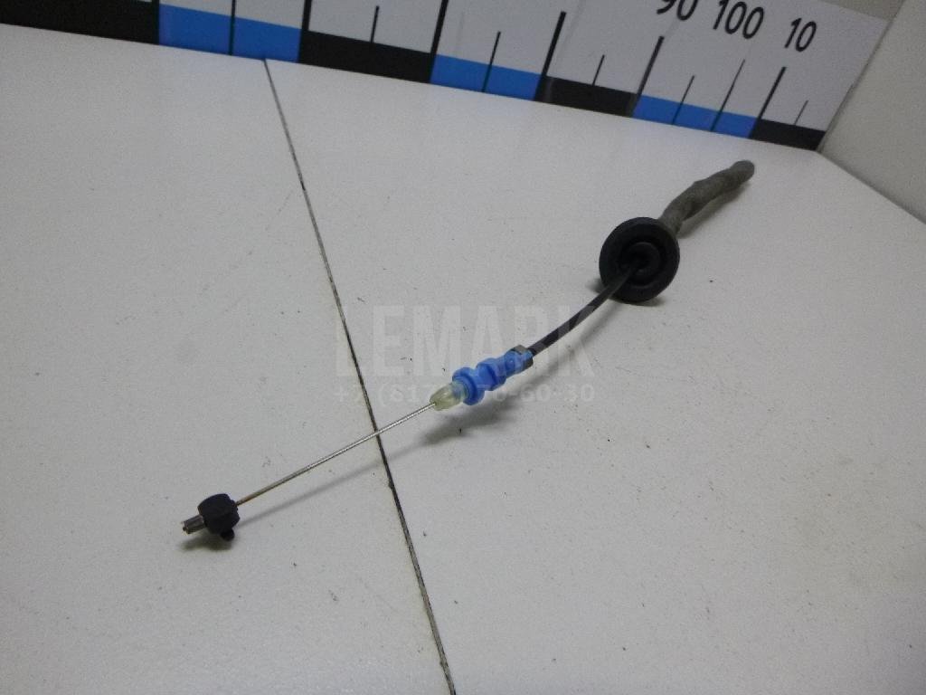 Трос открывания передней двери