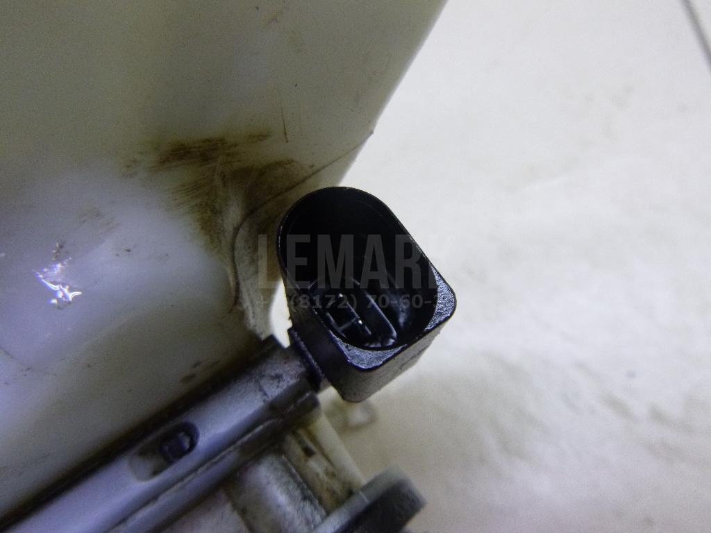 Бачок главного тормозного цилиндра