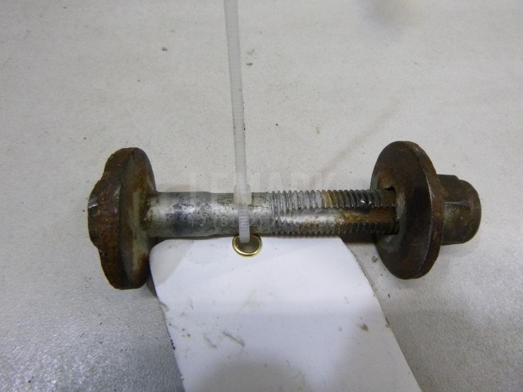 Болт развала задних колес