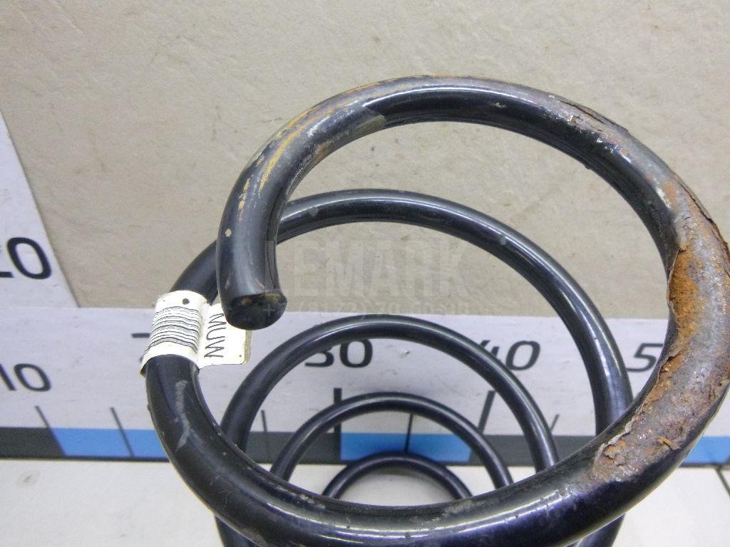 Пружина передняя