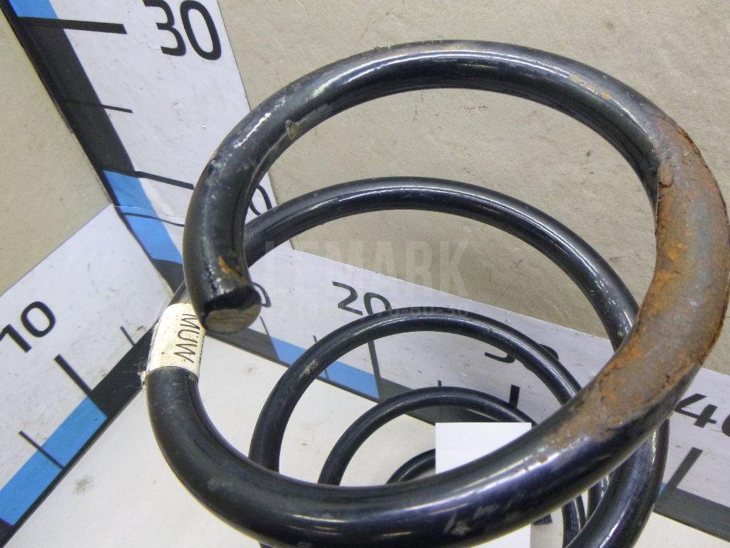 Пружина передняя