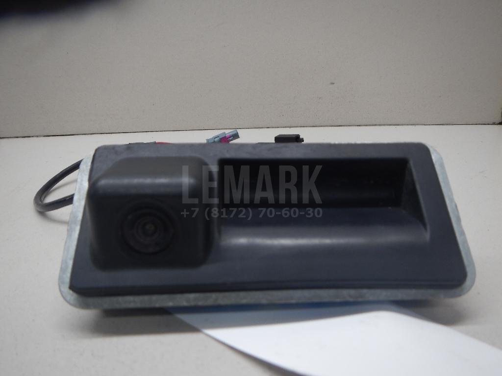 Кнопка открывания багажника