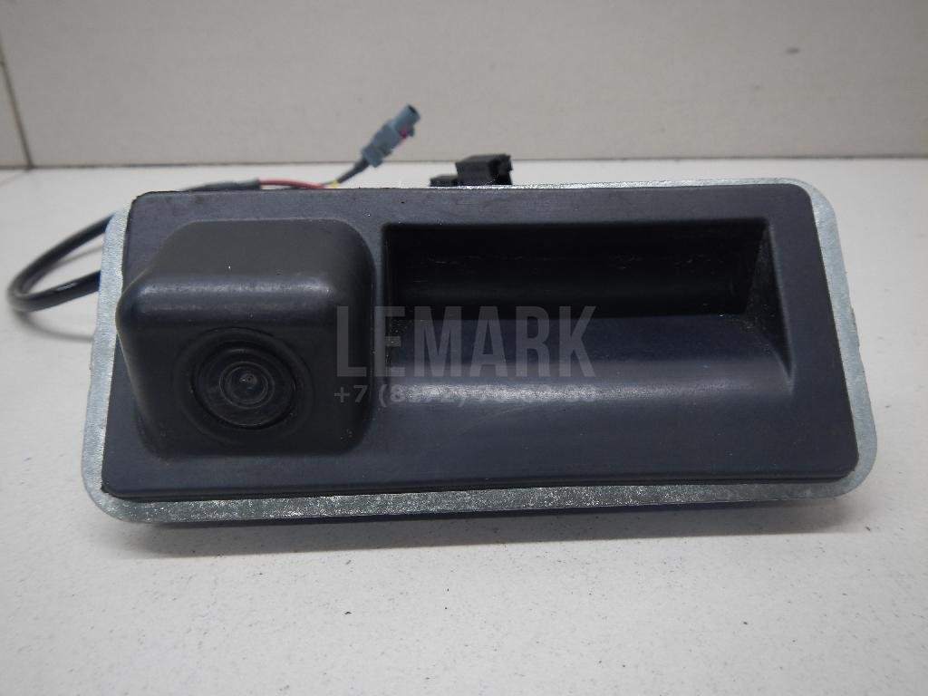 Кнопка открывания багажника