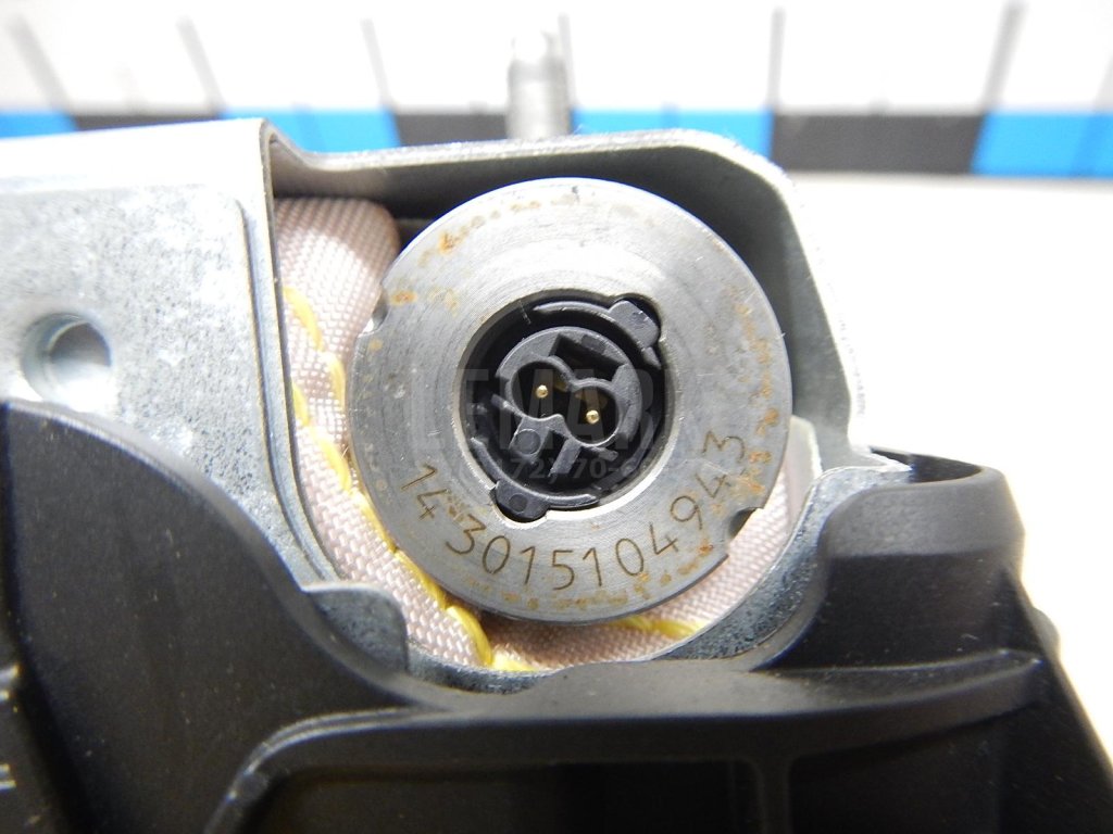 Подушка безопасности нижняя (для колен)