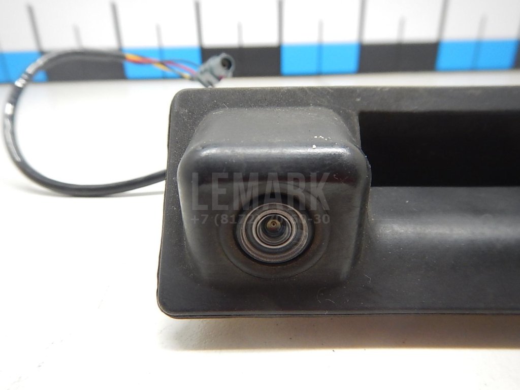 Кнопка открывания багажника