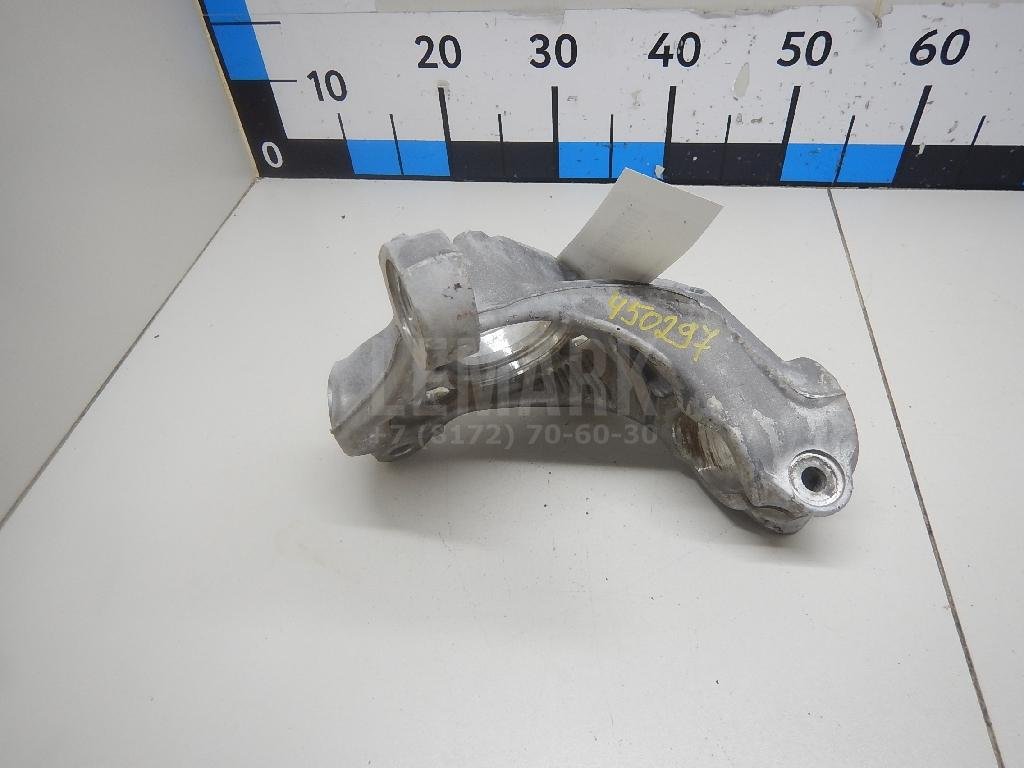 Кулак поворотный передний левый