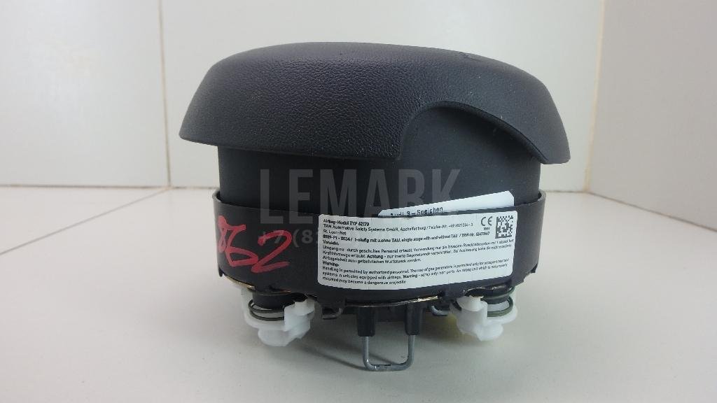 Подушка безопасности в рулевое колесо