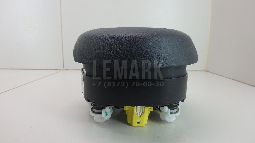 Подушка безопасности в рулевое колесо