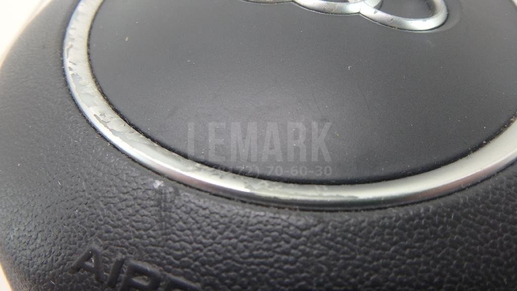 Подушка безопасности в рулевое колесо