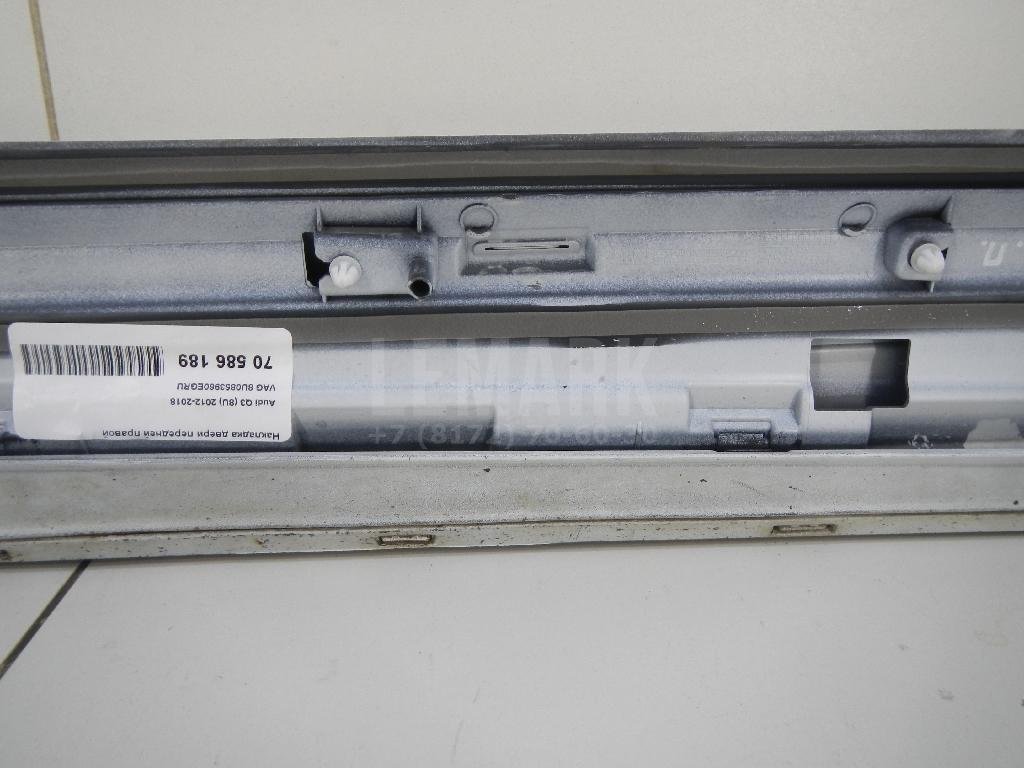 Накладка двери передней правой