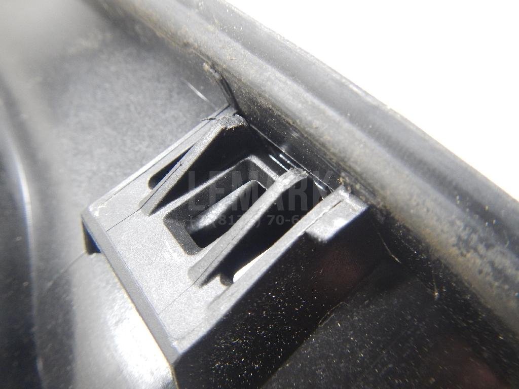 Ниша лючка бензобака