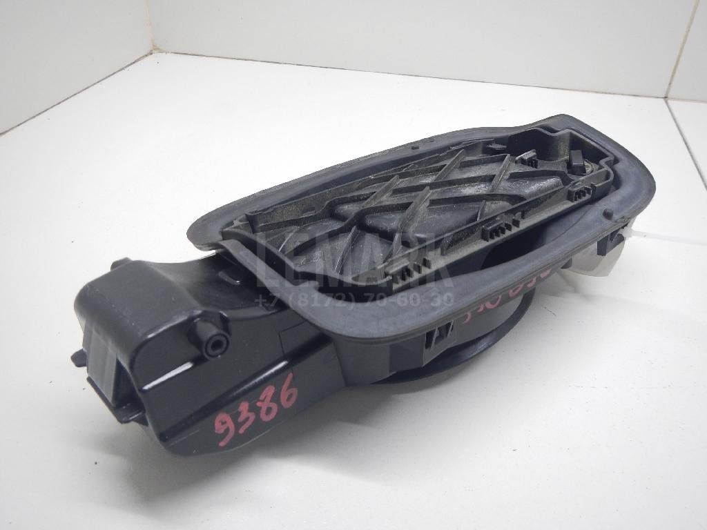 Ниша лючка бензобака