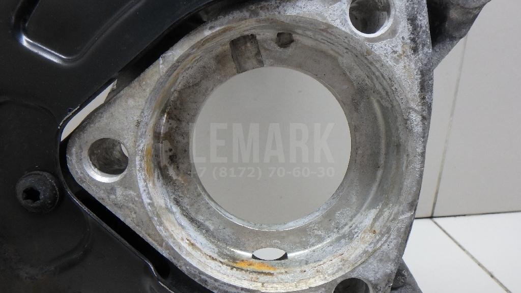 Кулак поворотный передний правый