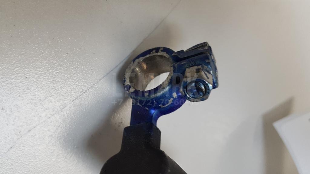 Клемма аккумулятора плюс