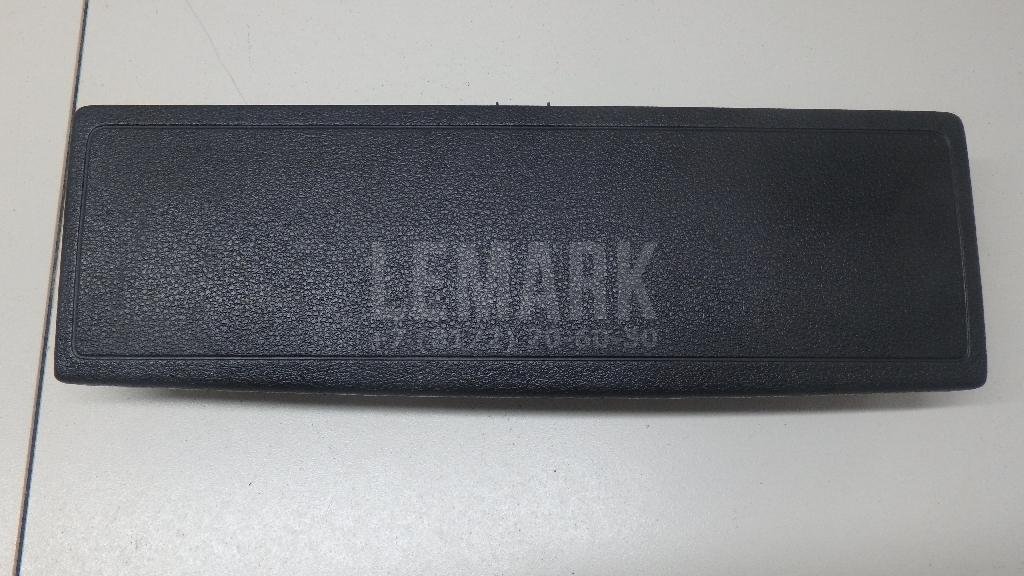 Подушка безопасности нижняя (для колен)