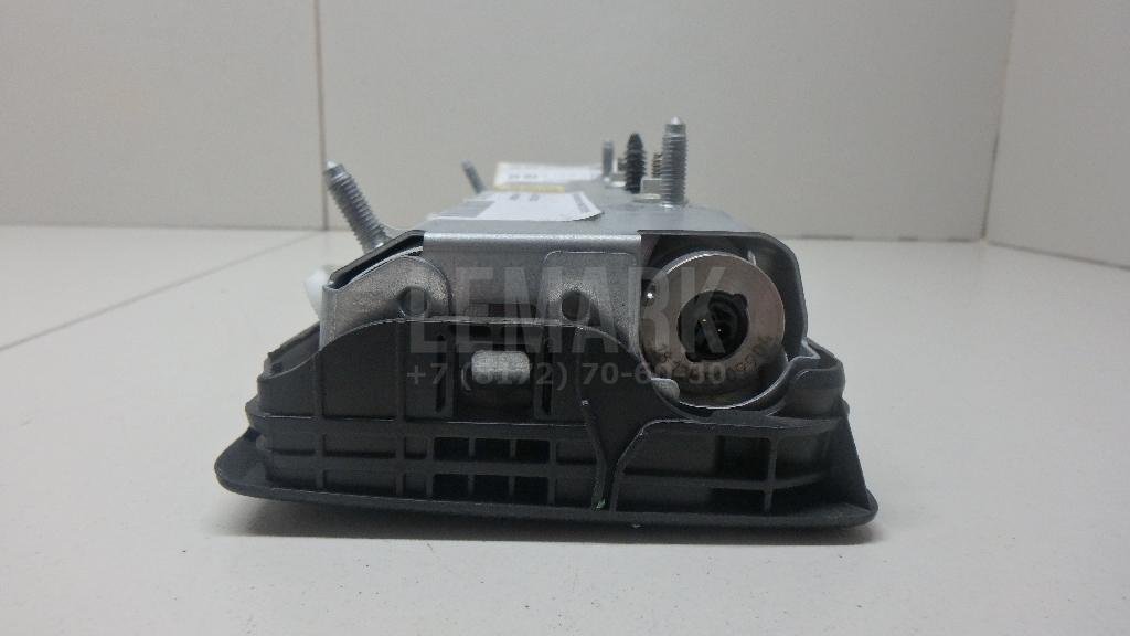 Подушка безопасности нижняя (для колен)