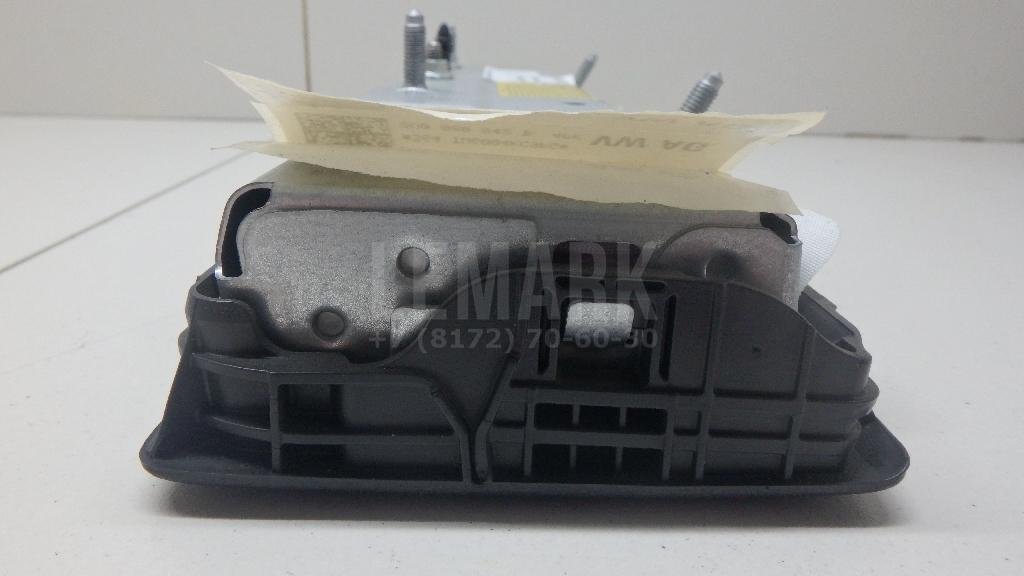 Подушка безопасности нижняя (для колен)