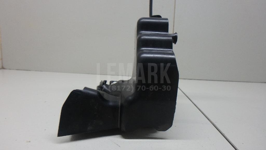 Замок двери передней левой