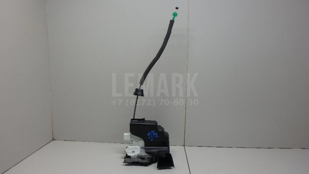 Замок двери передней левой