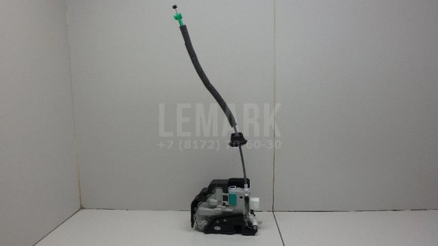 Замок двери передней левой