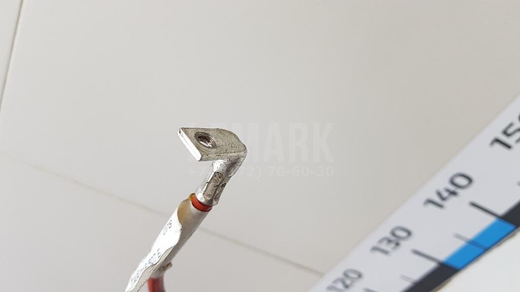 Клемма аккумулятора плюс