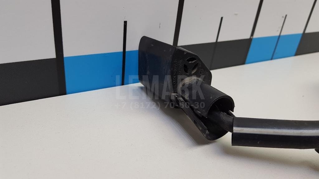 Клемма аккумулятора плюс