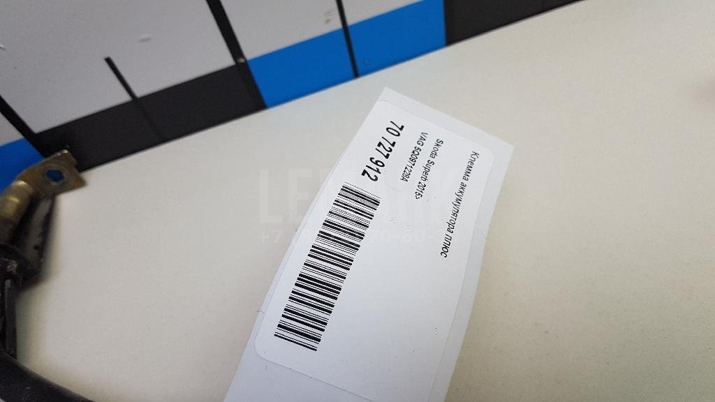 Клемма аккумулятора плюс