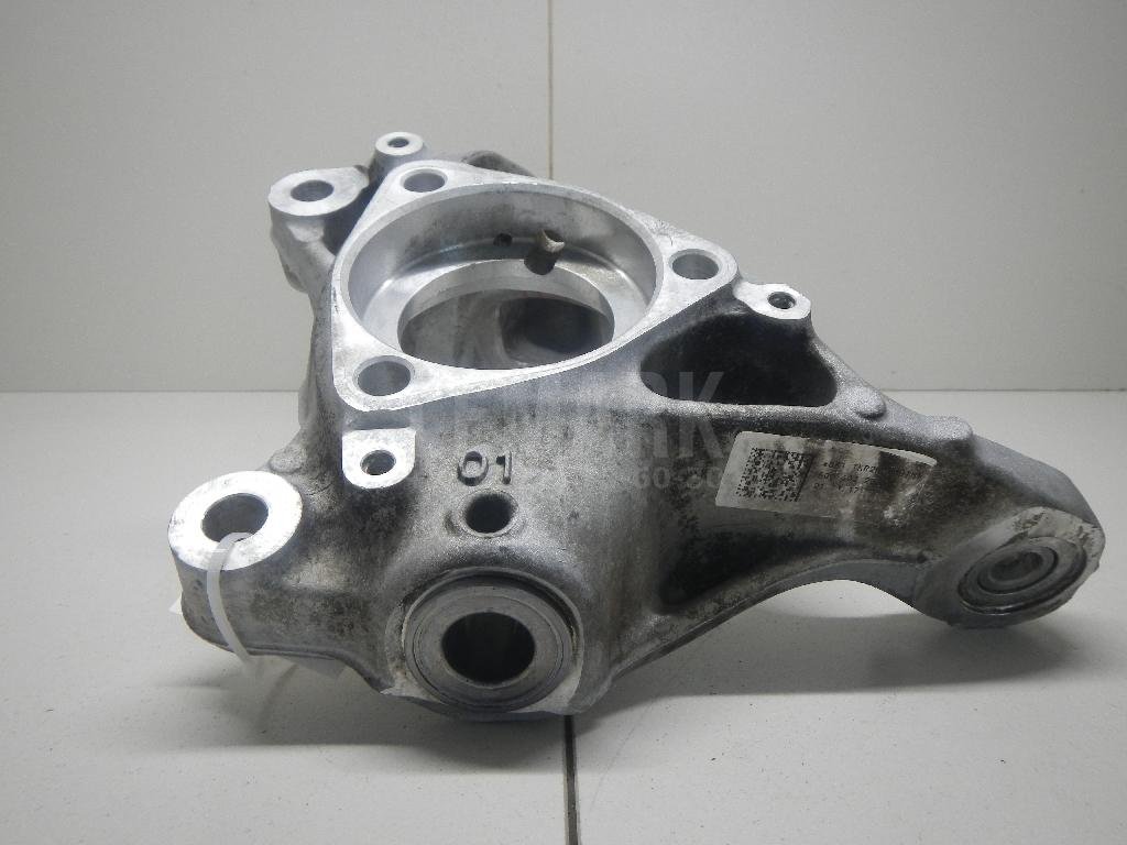 Кулак поворотный передний левый